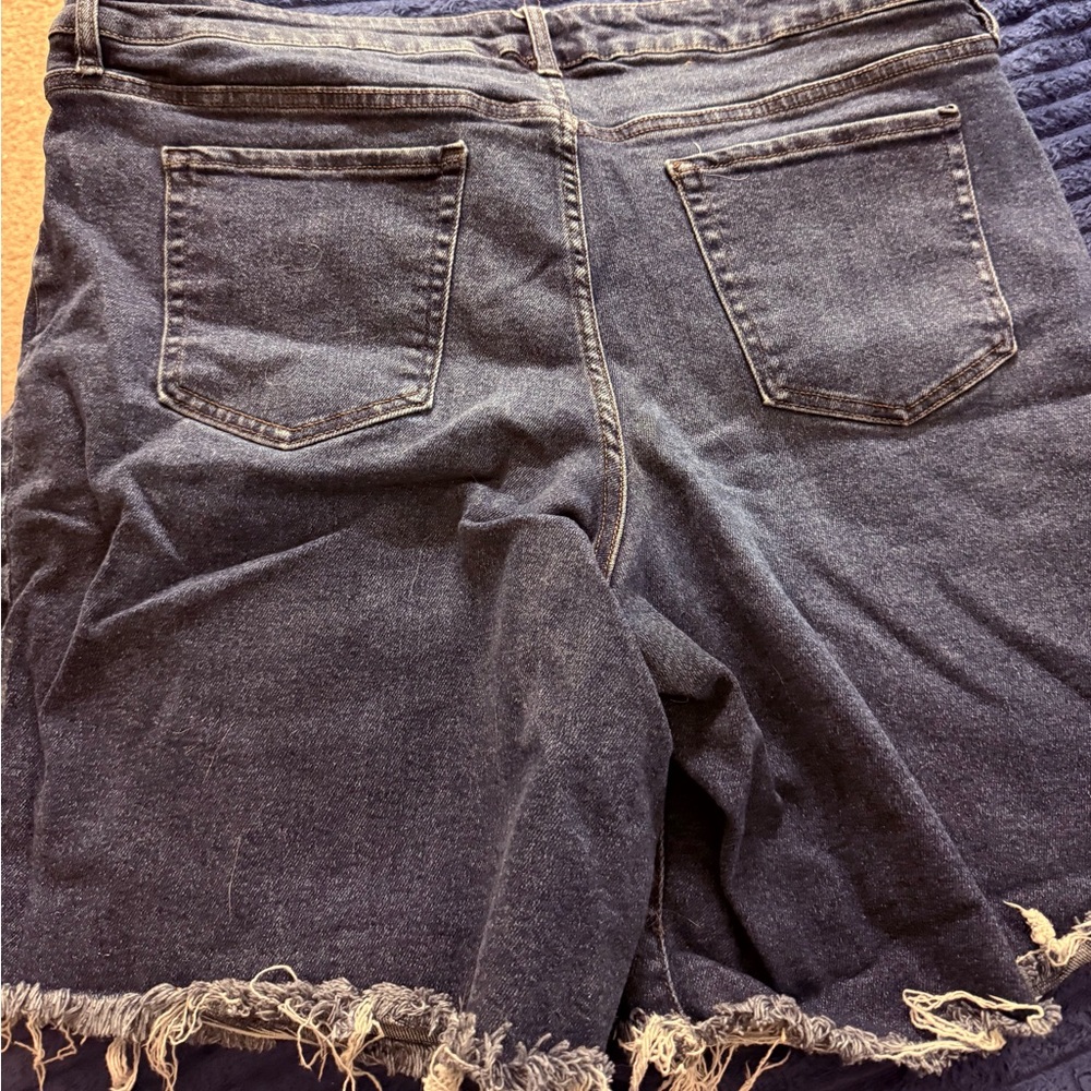 Ava & Viv Denim Frayed Hem Shorts💰💰 - Picture 2 of 4